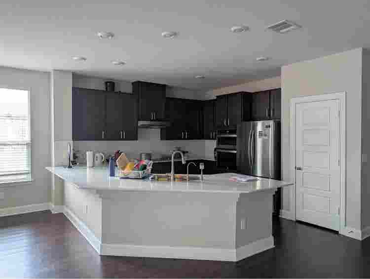 A large room , ready to move in now
