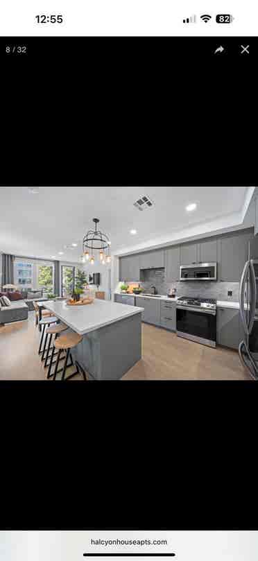 LUXURY
 apt!!