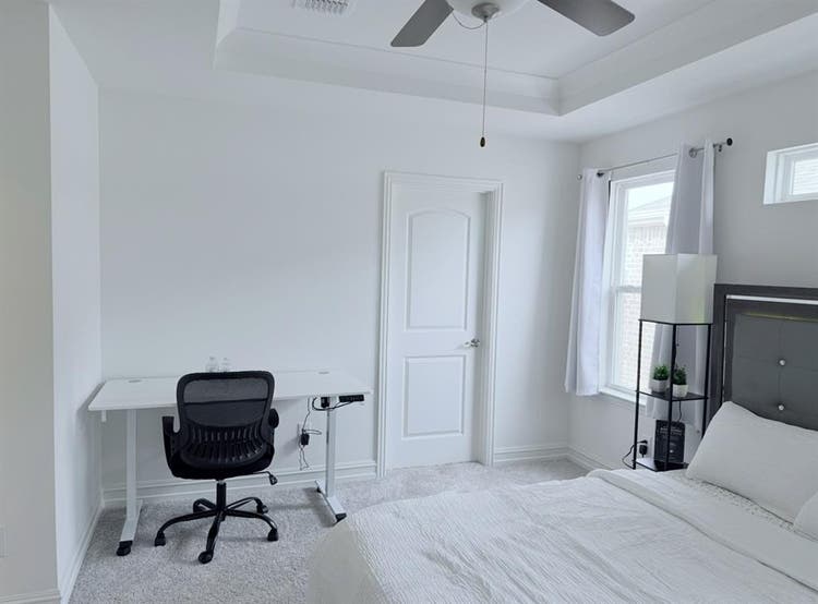 Furnished Master room in Little Elm