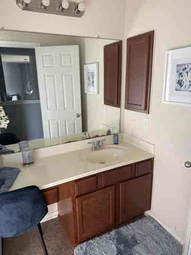 Large bedroom queen bed