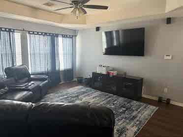 Large bedroom queen bed