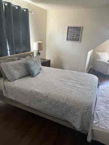 Large bedroom queen bed