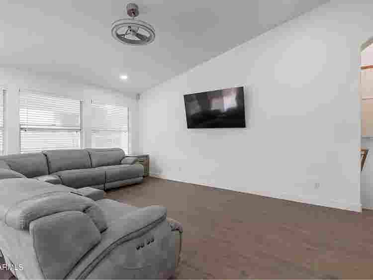 Private rooms for rent in chandler