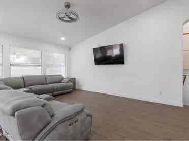 Private rooms for rent in chandler