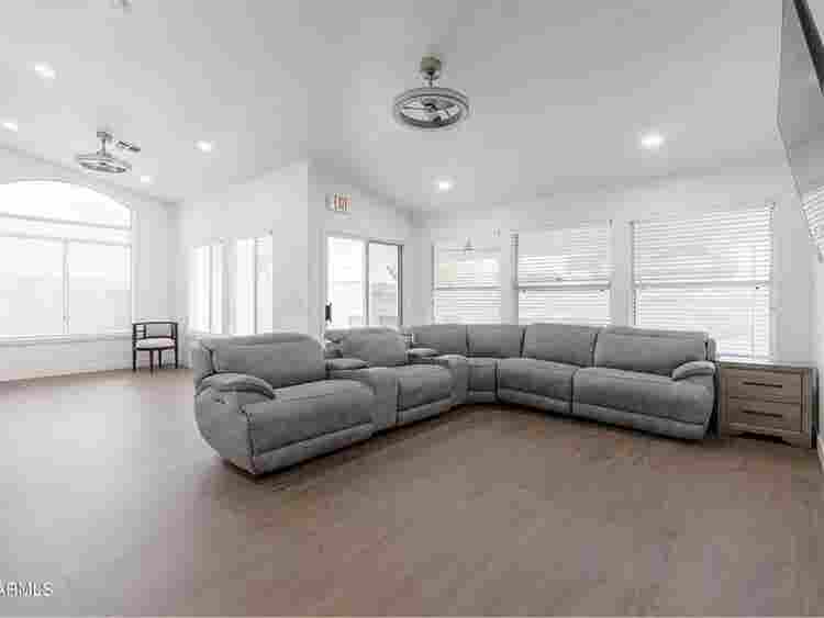 Private rooms for rent in chandler