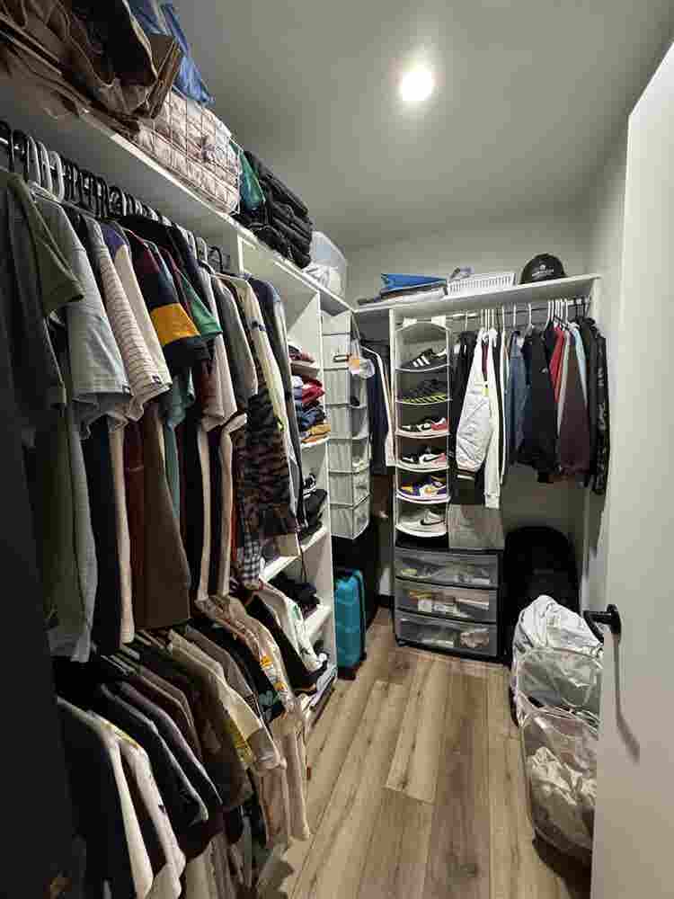 B apartment available