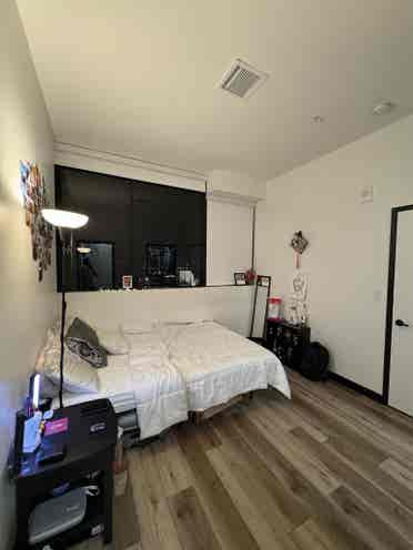 B apartment available