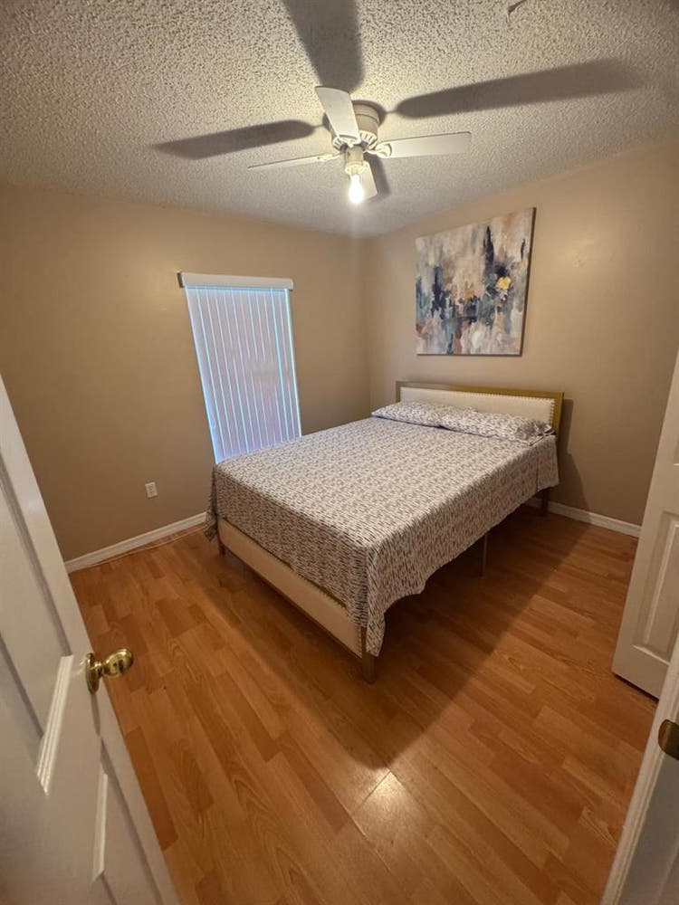 2 Room for rent