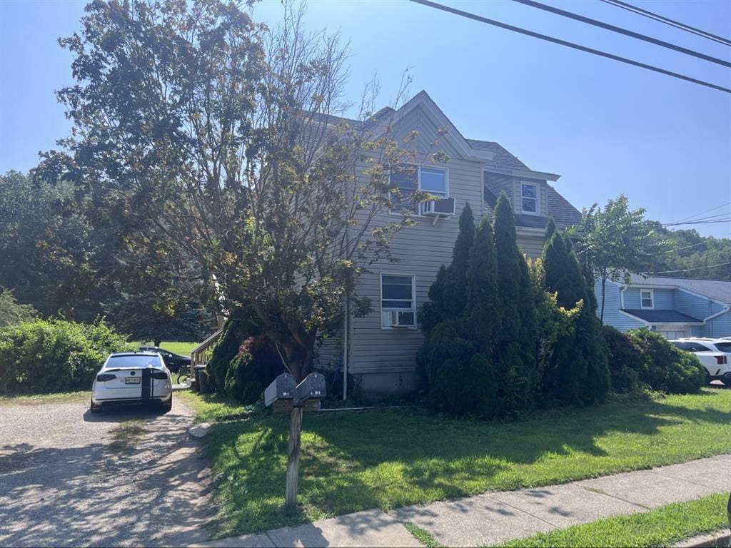 Looking for a roommate!