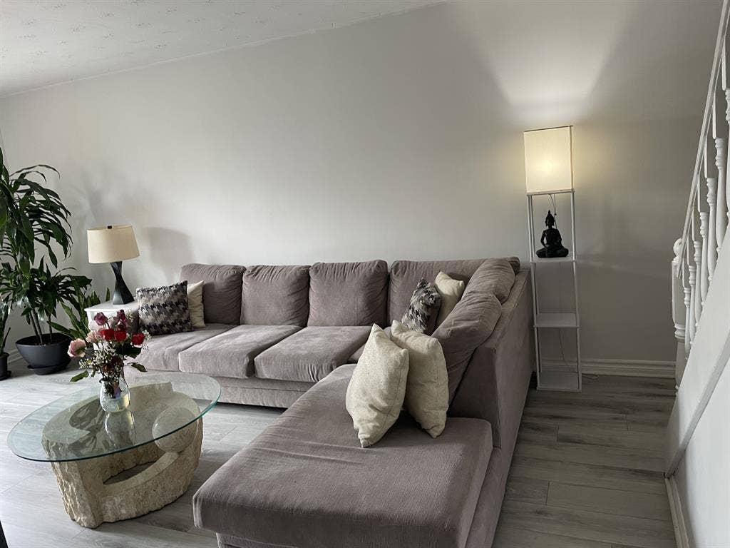 2 bedrooms townhouse