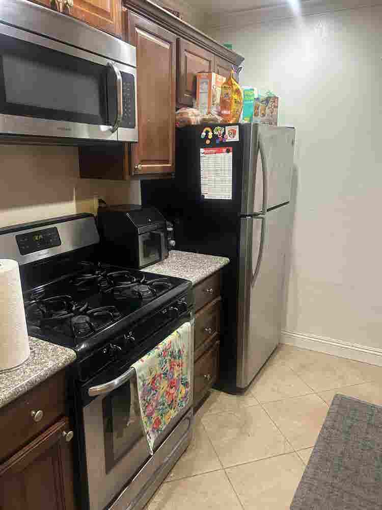 Master bedroom for rent