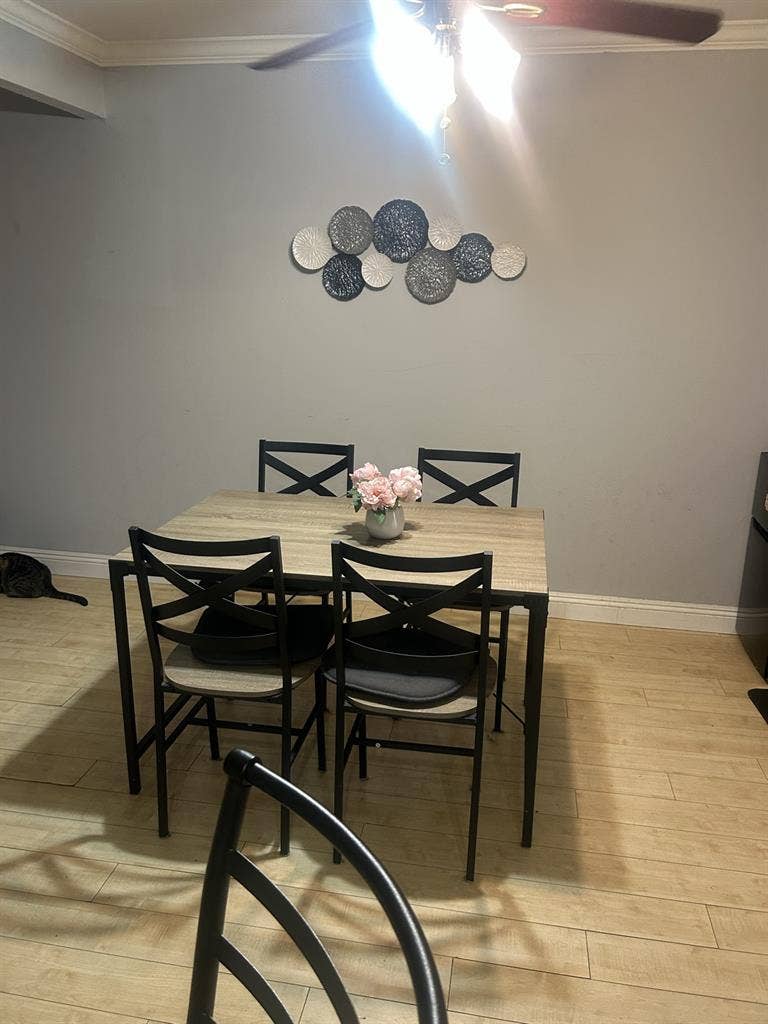 Master bedroom for rent