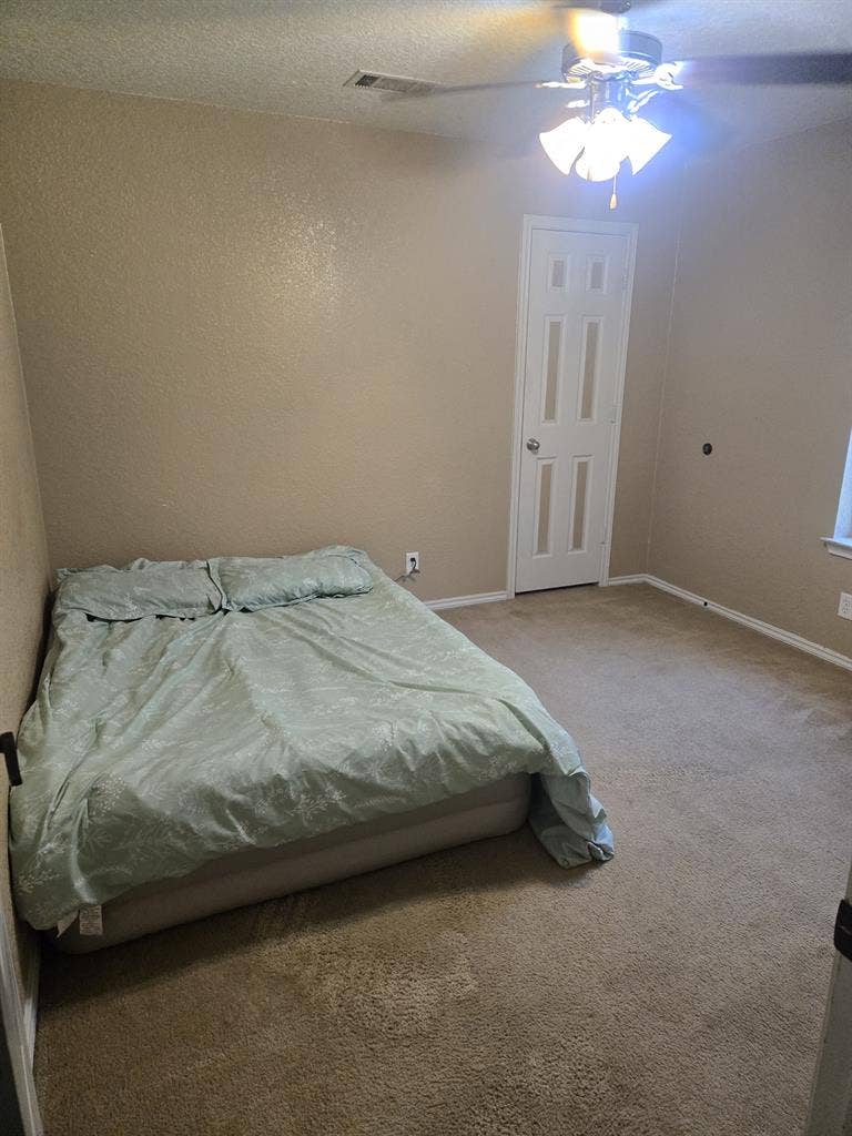 Room in Killeen for Rent.