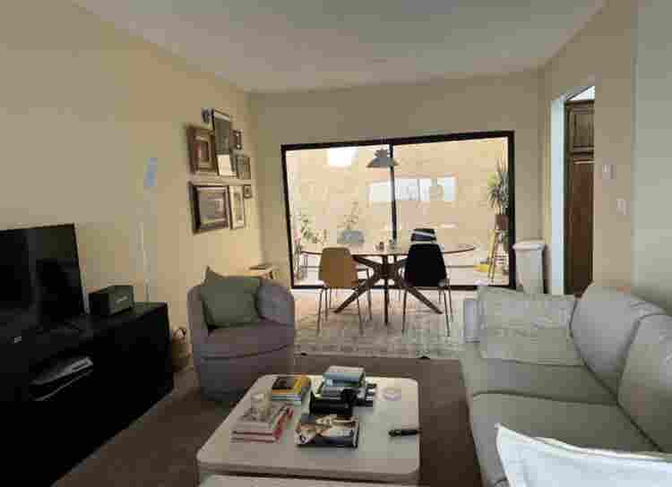 Spacious Private room & bath
