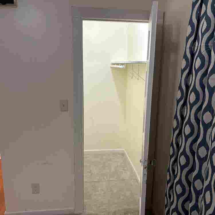 1 bedroom  with private bath