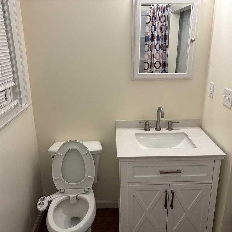 1 bedroom  with private bath