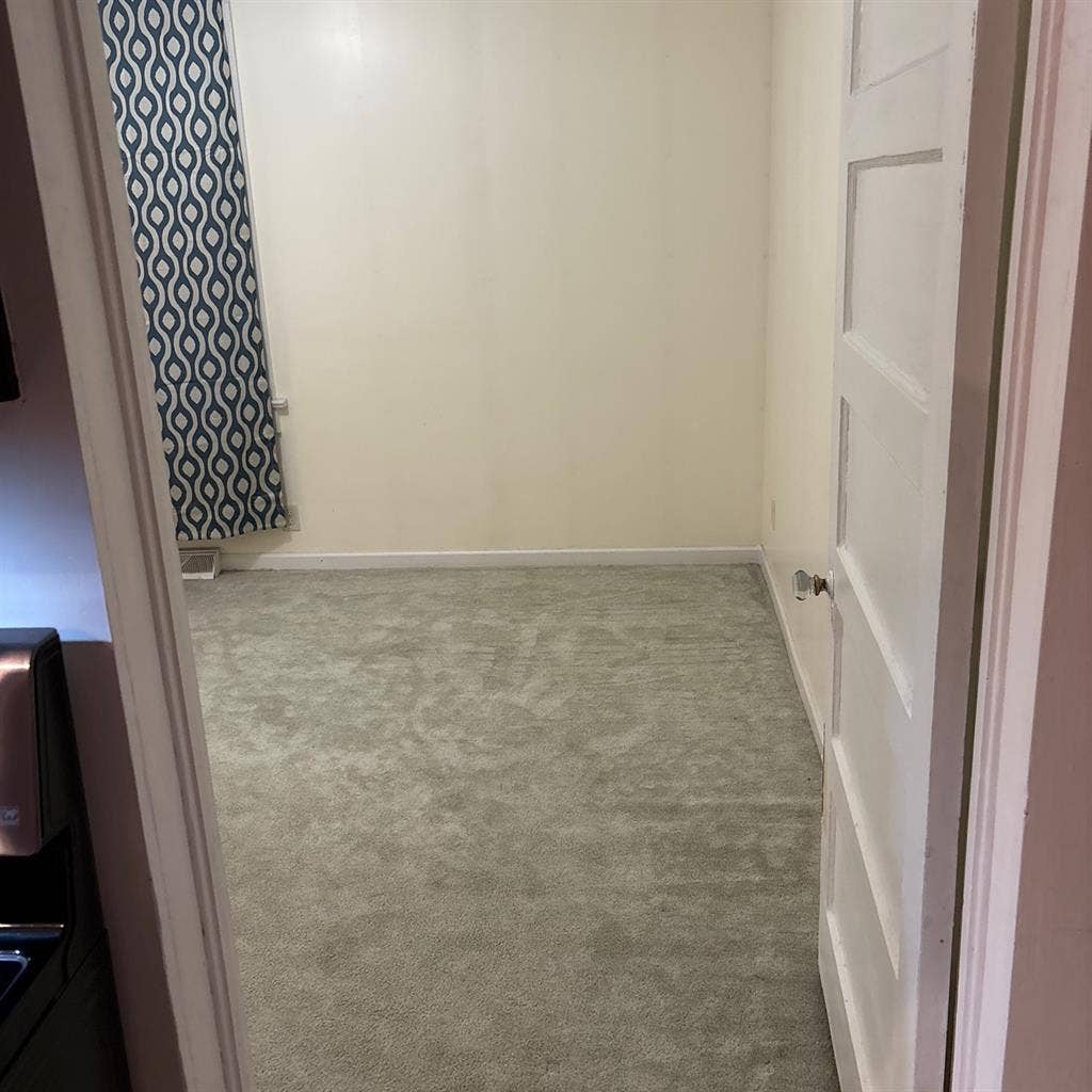 1 bedroom  with private bath