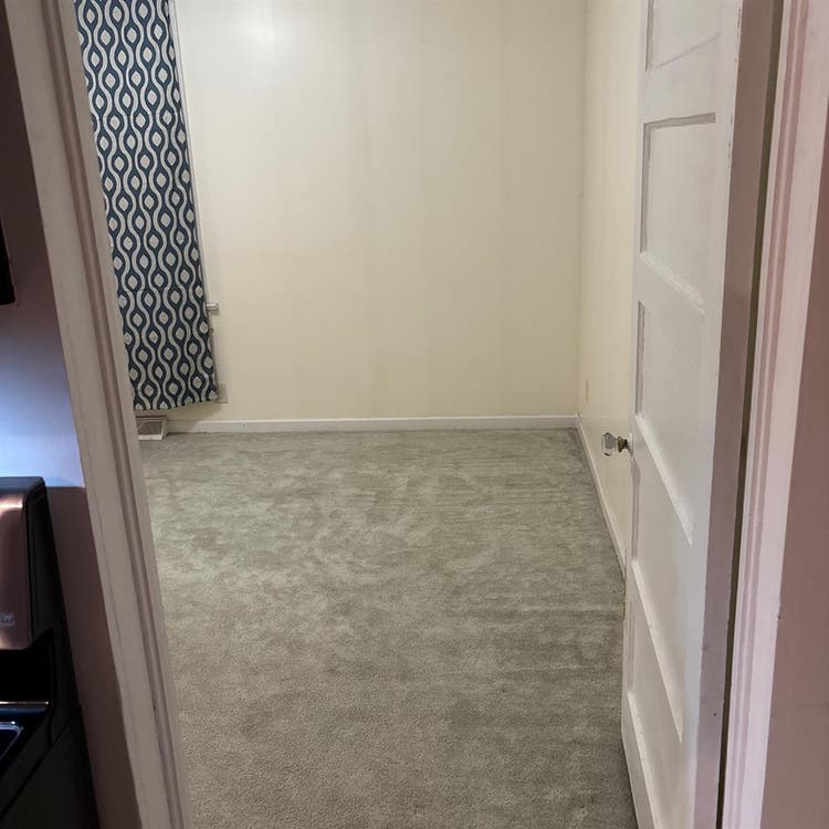 1 bedroom  with private bath