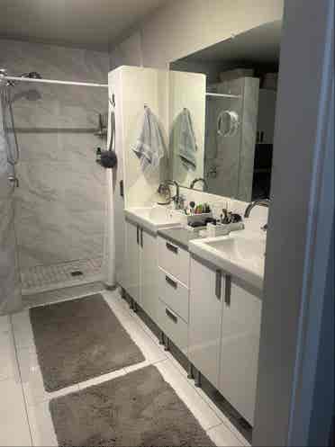 Whole house- huge master suite!