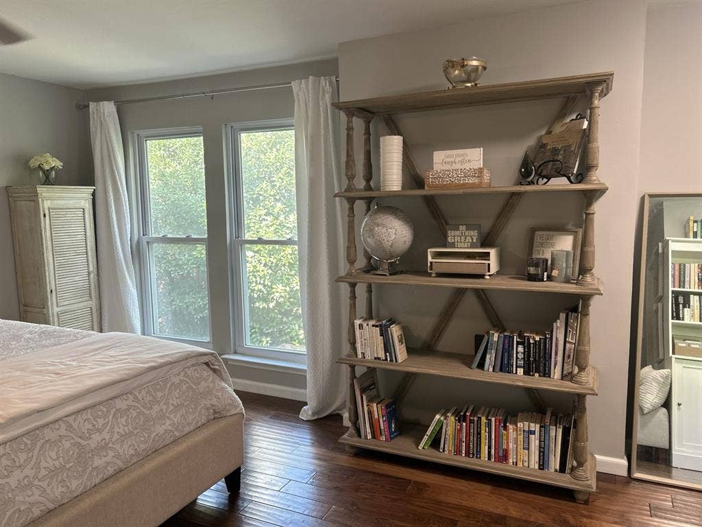 Whole house- huge master suite!