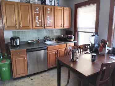 Room for rent September 1