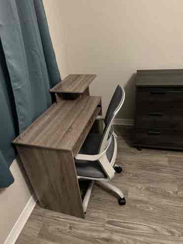 LOOKING FOR ROOMMATE!!