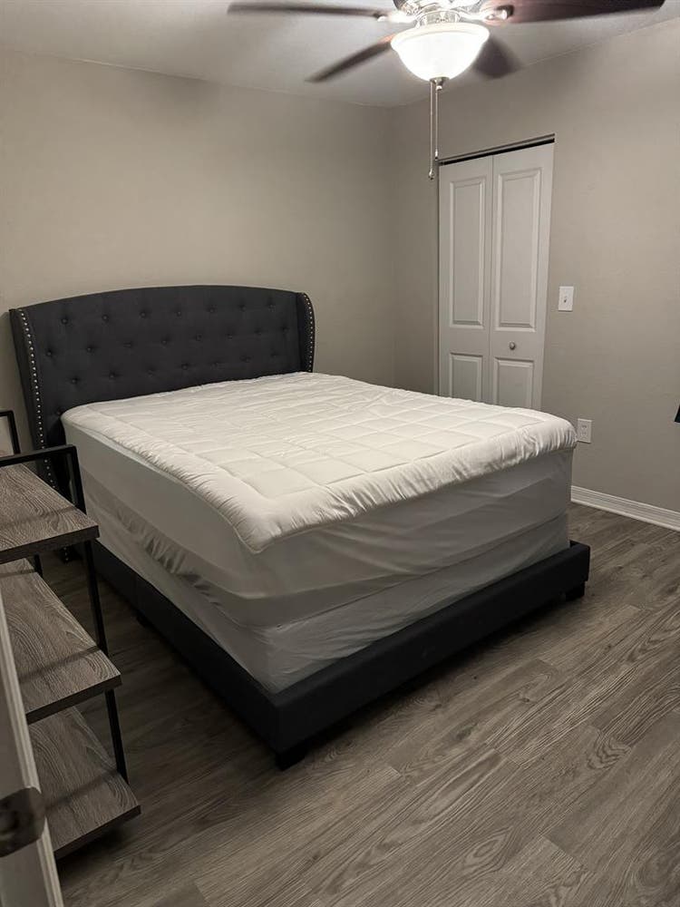 LOOKING FOR ROOMMATE!!