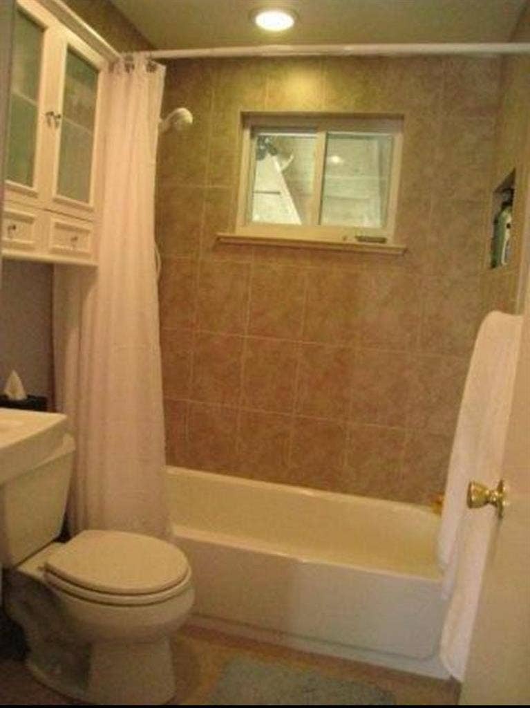 Room for rent in Spacious House