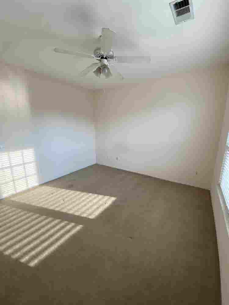 Bedroom & Bathroom