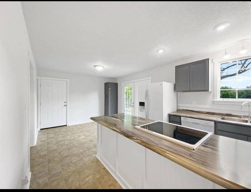 2 rooms for rent