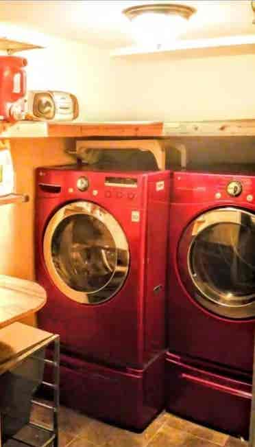 ALL UTILITIES: Laundry/Backyard