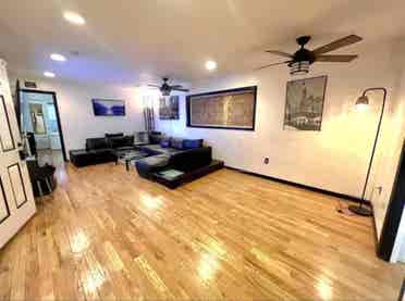 ALL UTILITIES: Laundry/Backyard