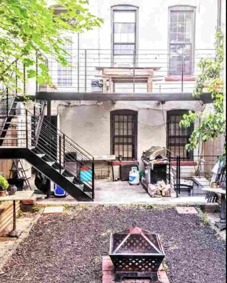 ALL UTILITIES: Laundry/Backyard