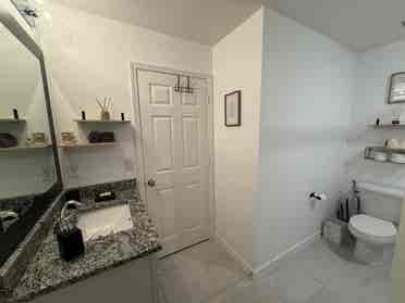 Looking for Female Roommate