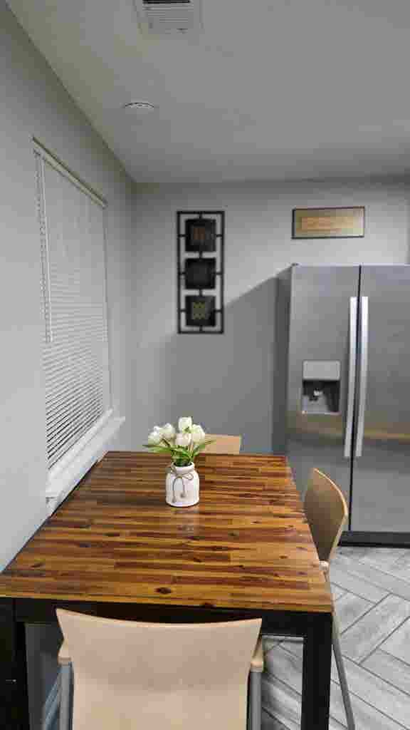 Furnish Prv.Bedrm kitchn,yard home