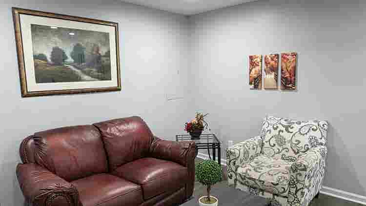 Furnish Prv.Bedrm kitchn,yard home