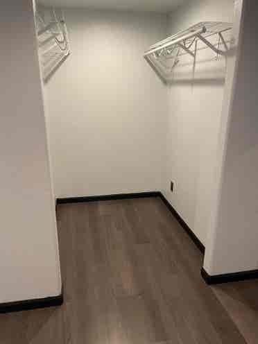 Looking for roommate