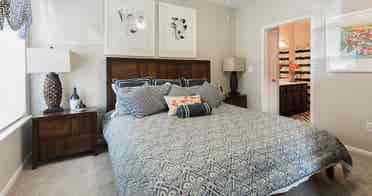 Private Bed & Bath / 3BR Apartment