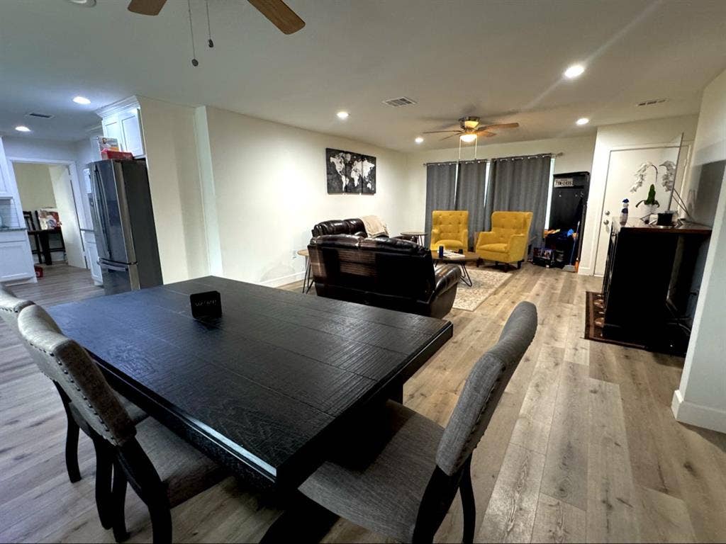 Room For Rent South
Fort Worth