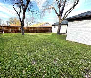 Room For Rent South 
Fort Worth