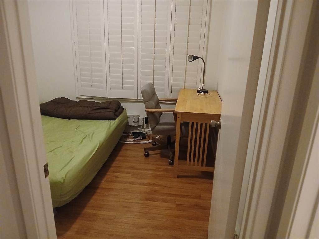 Cozy room for rent