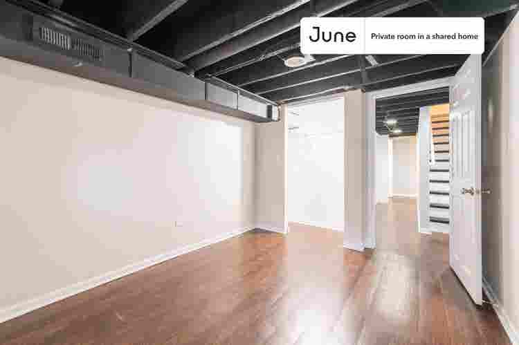 3 BR in Chicago