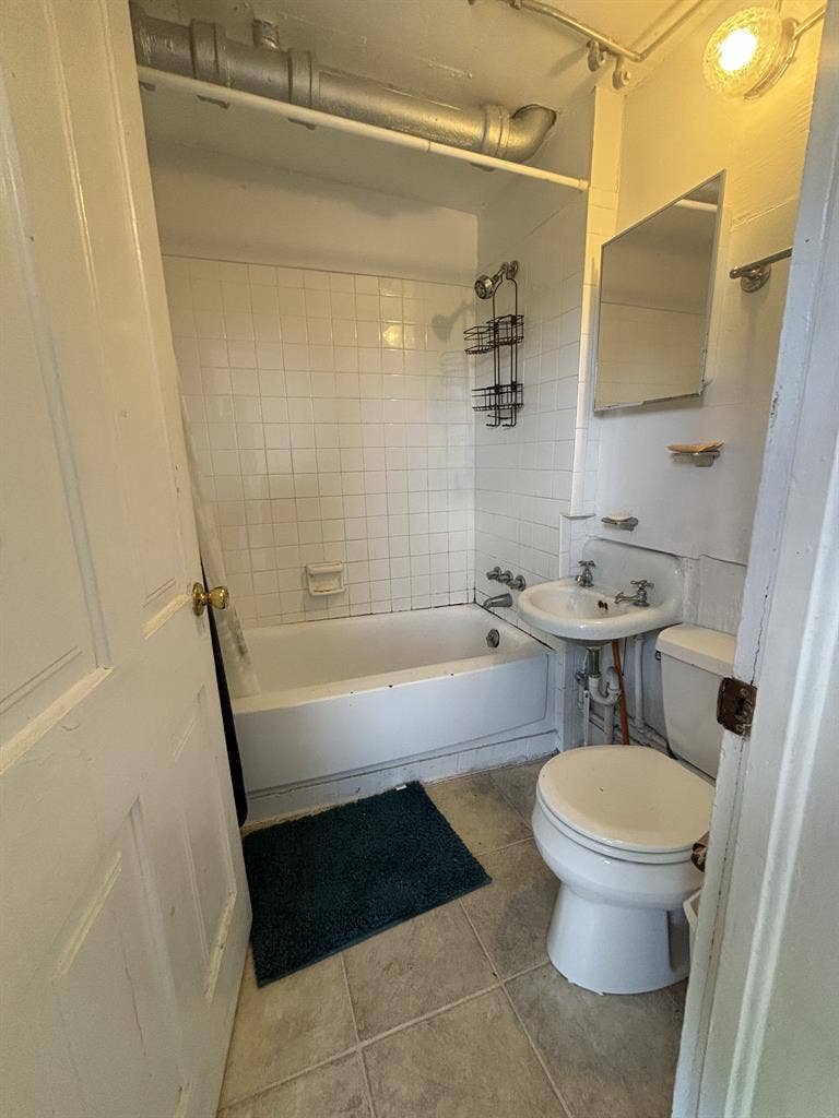 Need a roommate close to VT campus!