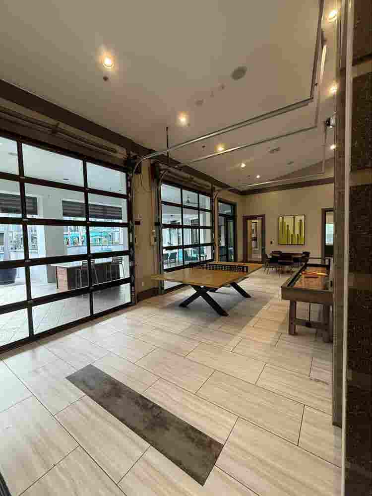 Rent suit in Millenia