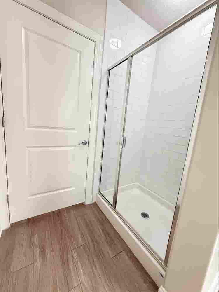 Rent suit in Millenia