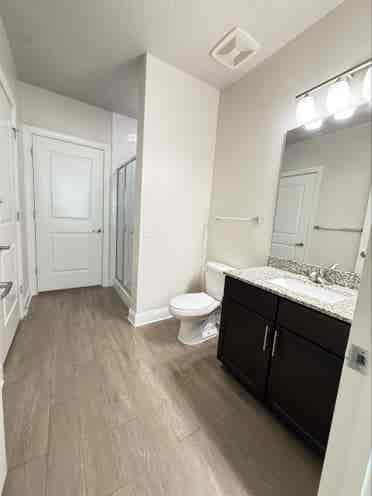 Rent suit in Millenia