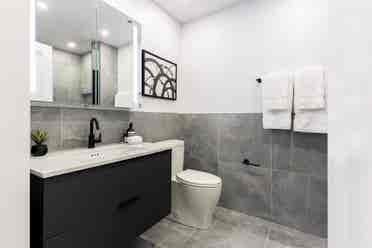 Studio apartment for Sublet