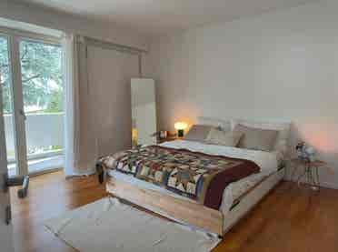 Beautiful hillside room in Kreis 7