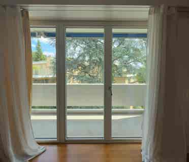 Beautiful hillside room in Kreis 7