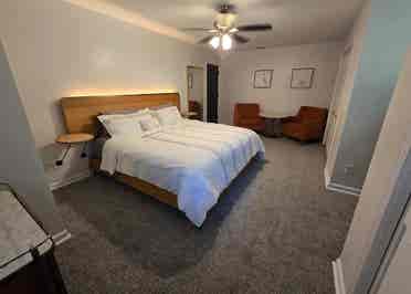 Jones Valley Oasis - Room B